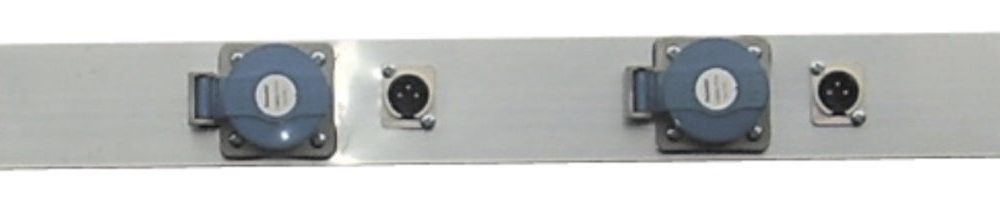 BA4DMXM BARRA CON CONECTORES PARA PUENTEAR CON OTRA BARRA 124 cm.