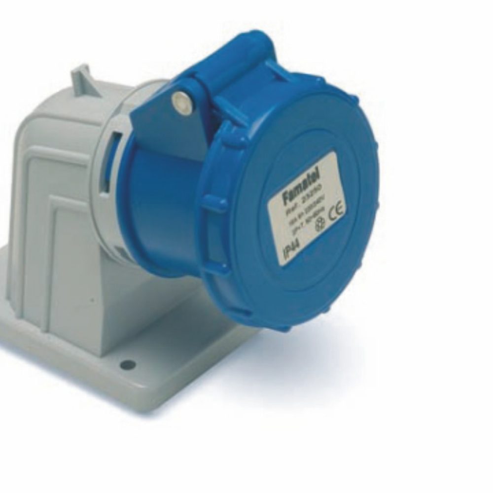 23350 BASE PARED HEMBRA 90º -3P+T16A